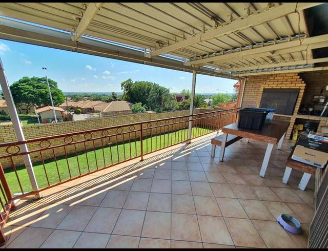 3 BEDROOM HOUSE FOR SALE IN MONTANA PARK